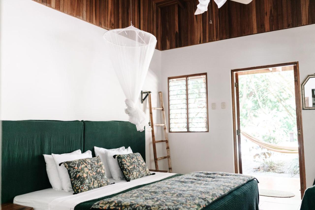 Star Mountain Jungle Lodge & Horse Ranch มัลปัยส์ ภายนอก รูปภาพ